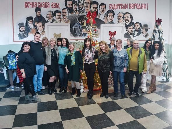 Весели коледни и щастливи новогодишни празници - СУ Народни Будители - Брацигово